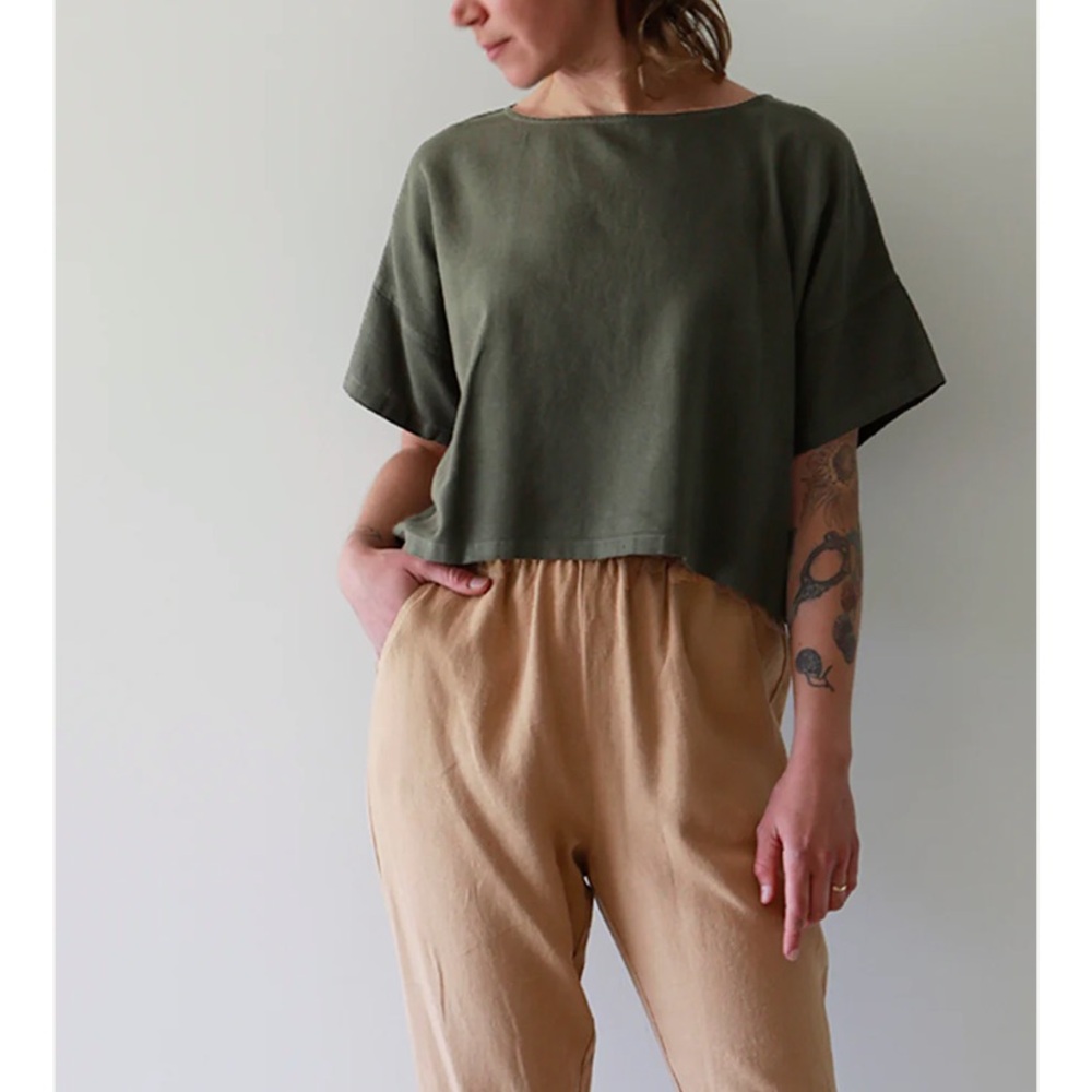 Me & Arrow, designer Crew box top drop shoulder top (Small)  WHITE, Preowned